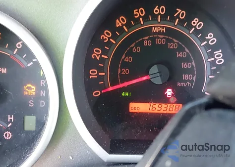 2016 Toyota Sequoia Sr5 5.7L V8 z USA, uszkodzony, nr VIN 5TDBW5G13GS132941